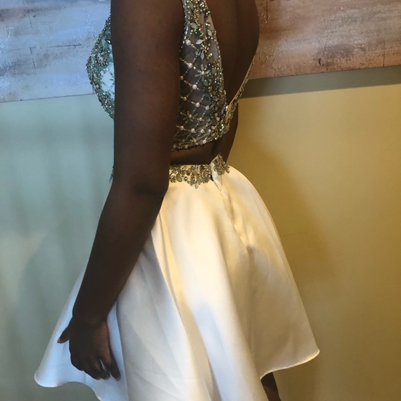 HOMECOMING/ FORMAL TWO PIECE WHITE AND TEAL SET - Picture 2 of 6